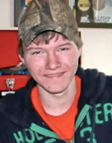 A person wearing a hat

Description automatically generated