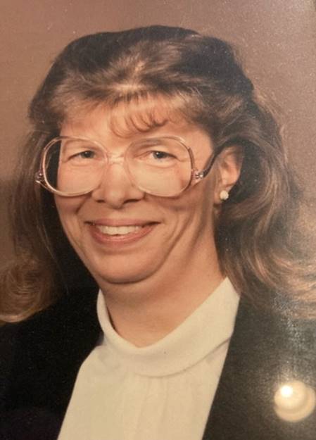 A person wearing glasses and smiling

AI-generated content may be incorrect.