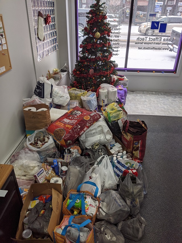 Youth Bureau Thanks Community for Support of Annual Homeless Christmas Tree Initiative